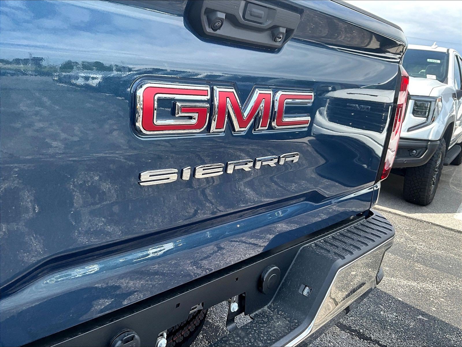 New 2026 GMC Sierra 2500 Pro w/ Convenience Package AWD/4WD image 14