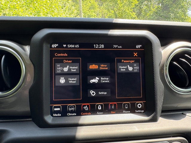 Used 2021 Jeep Wrangler Unlimited Sahara AWD/4WD image 23