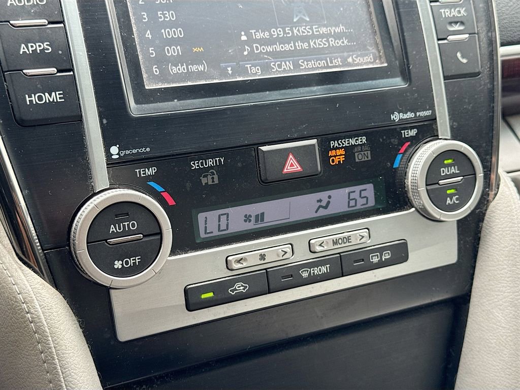 Used 2014 Toyota Camry XLE image 15