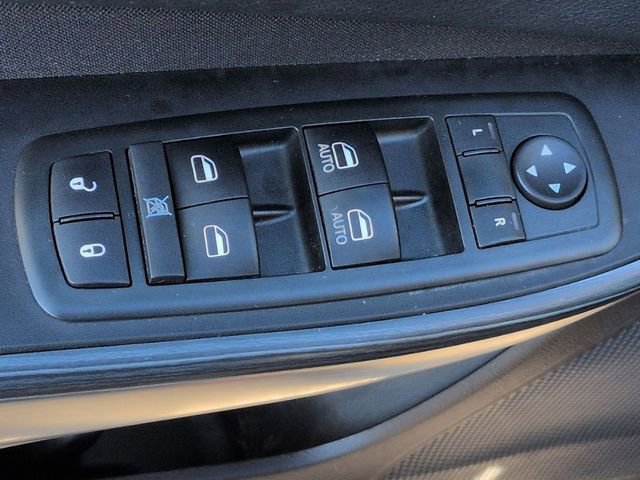 Used 2015 Jeep Cherokee Latitude w/ Comfort/Convenience Group image 15