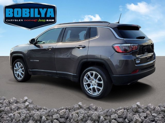 Used 2023 Jeep Compass Latitude AWD/4WD image 4