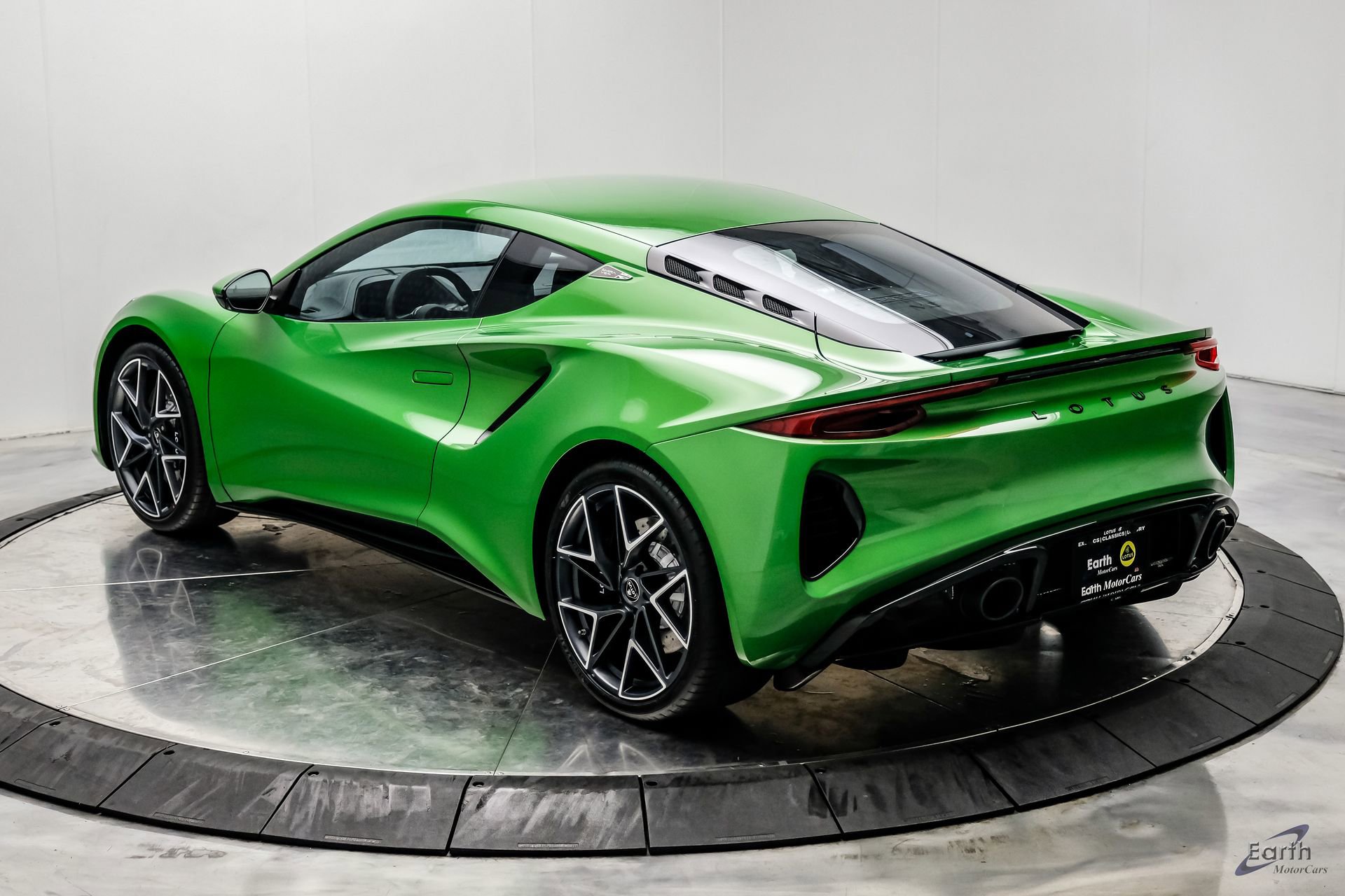 New 2026 Lotus Emira V6 SE RWD image 14