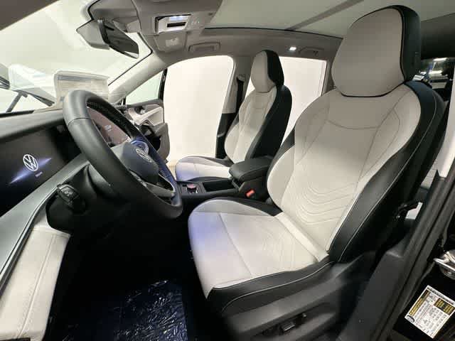 New 2026 Volkswagen Tiguan SE AWD/4WD image 17
