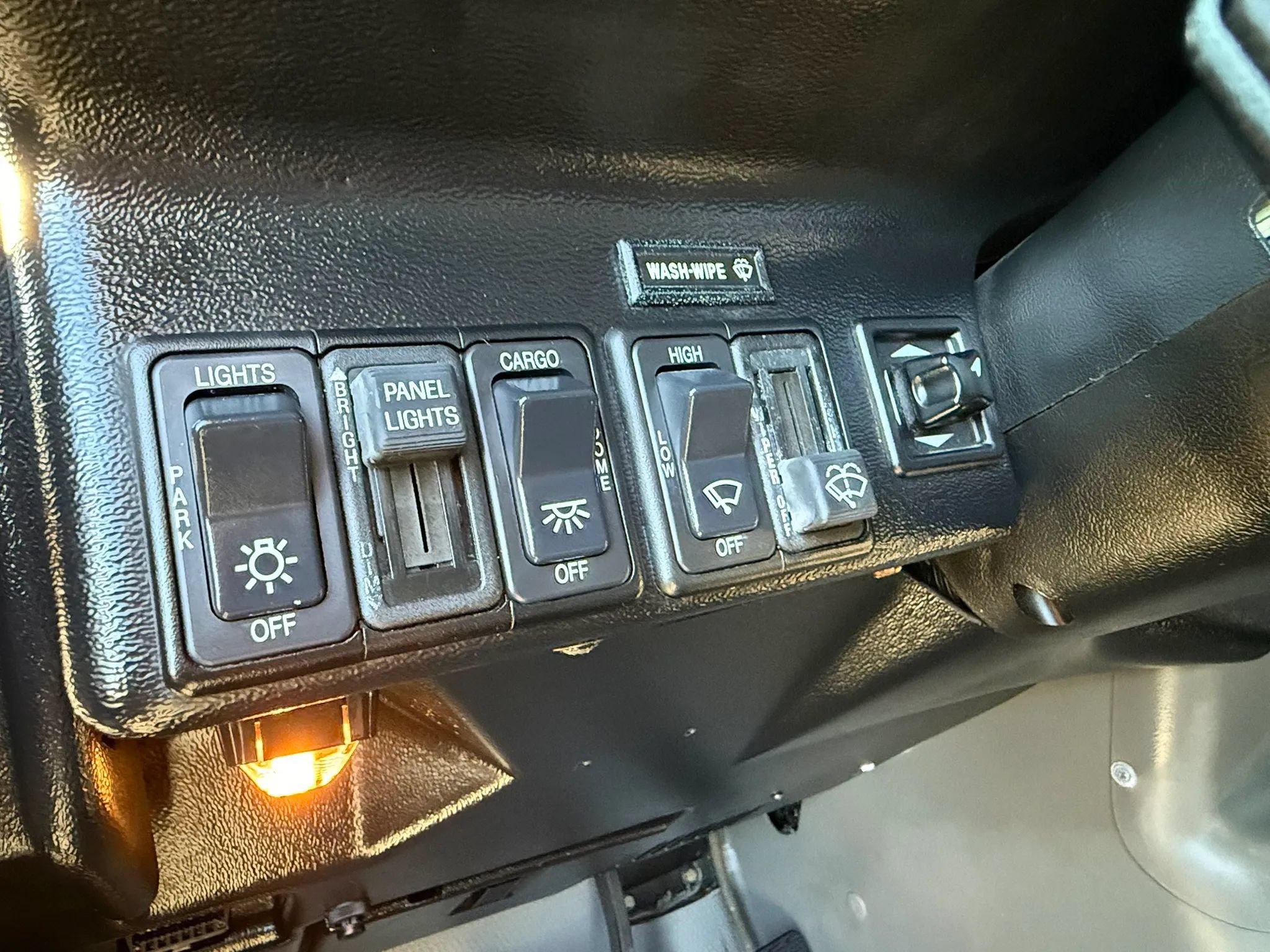 Used 1997 HUMMER H1 4-Door Wagon AWD/4WD image 17