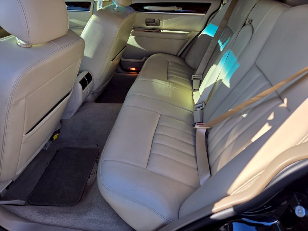 Used 2006 Lincoln Town Car Signature RWD image 13