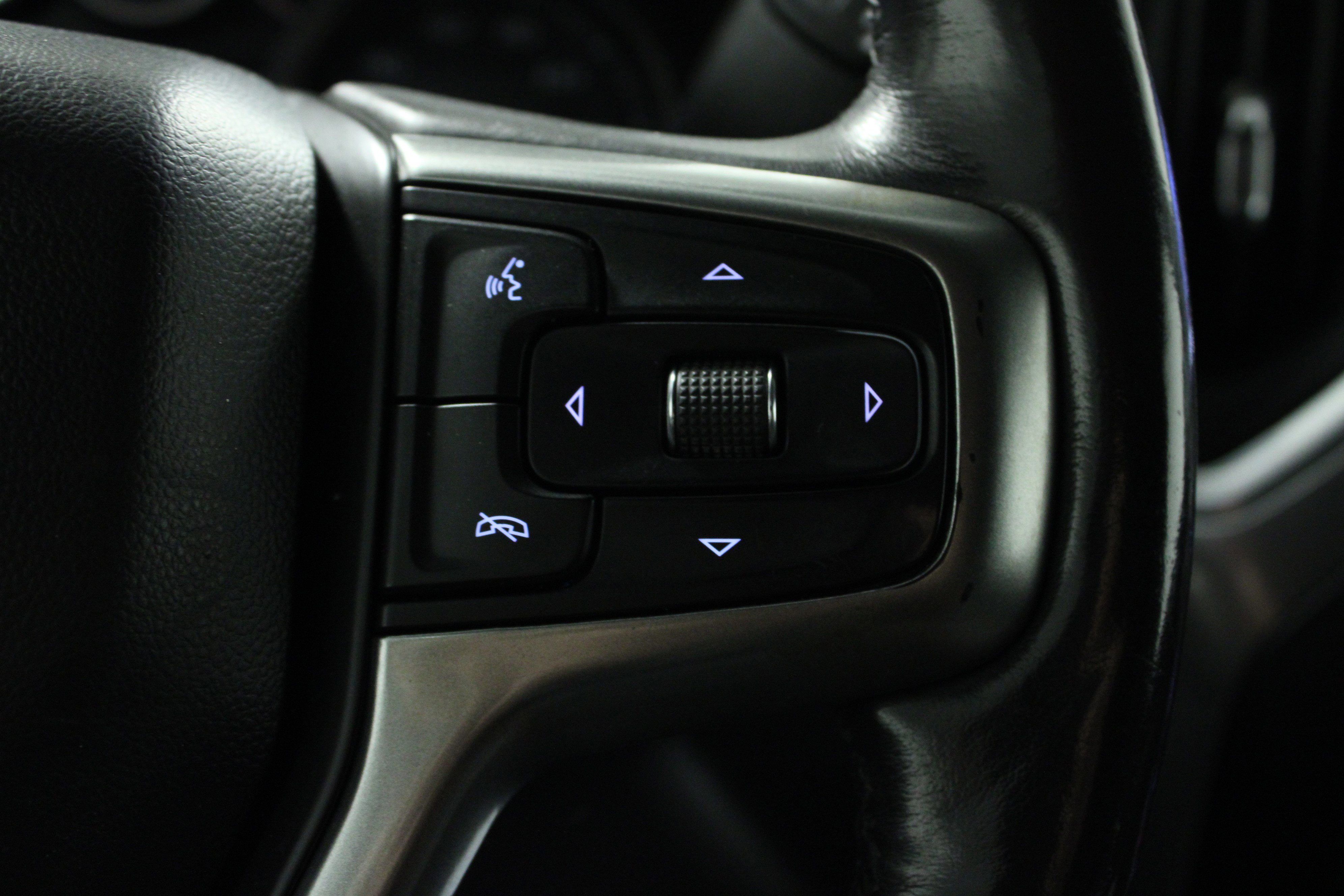 Used 2020 Chevrolet Silverado 1500 LT w/ All-Star Edition image 21