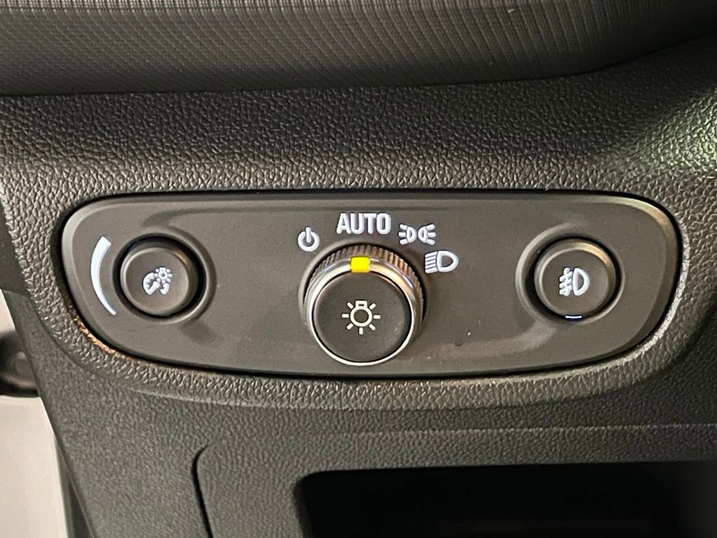 Used 2021 Chevrolet TrailBlazer ACTIV w/ Sun and Liftgate Package AWD/4WD image 15