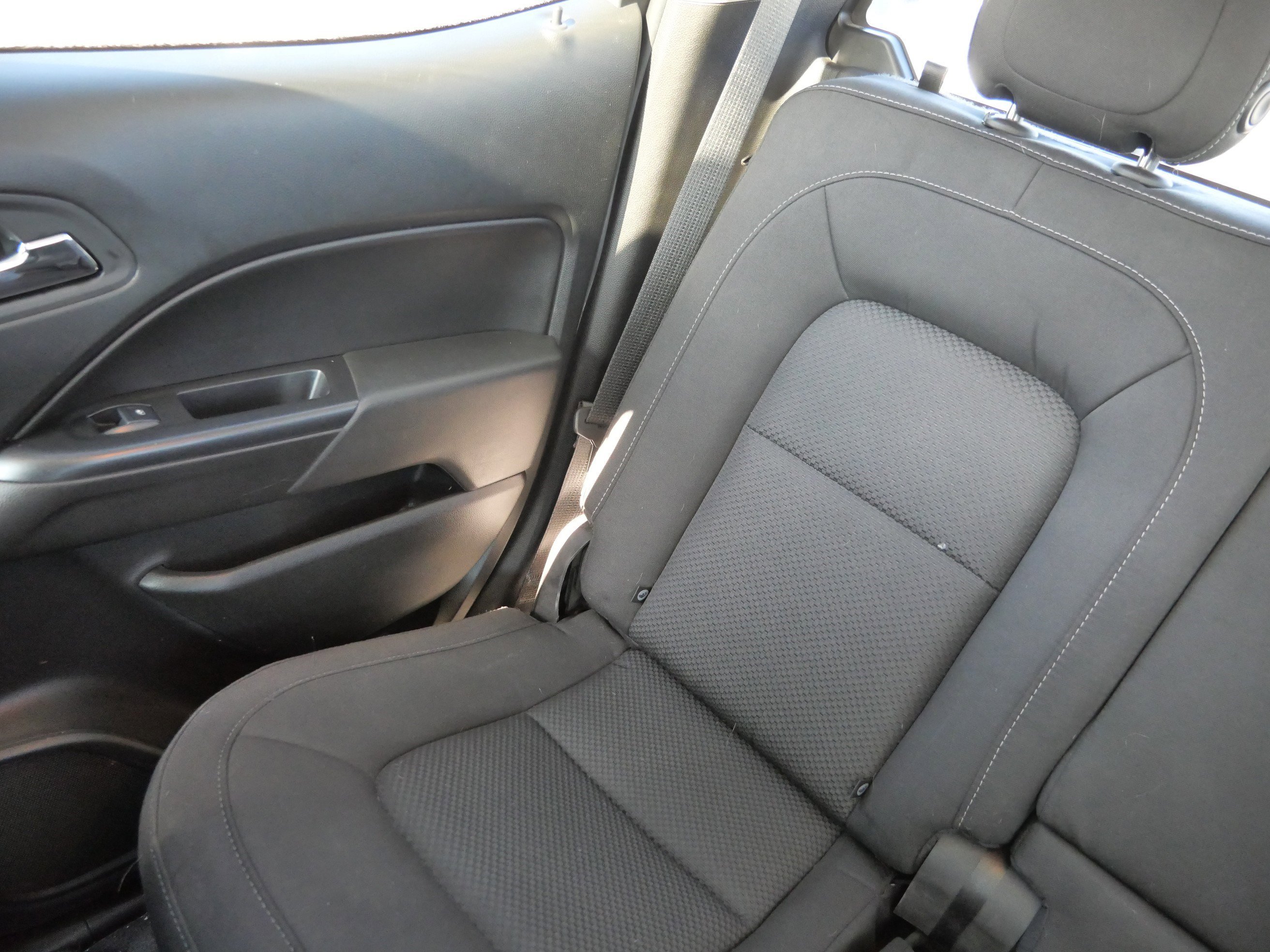 Used 2021 Chevrolet Colorado LT w/ Safety Package image 12