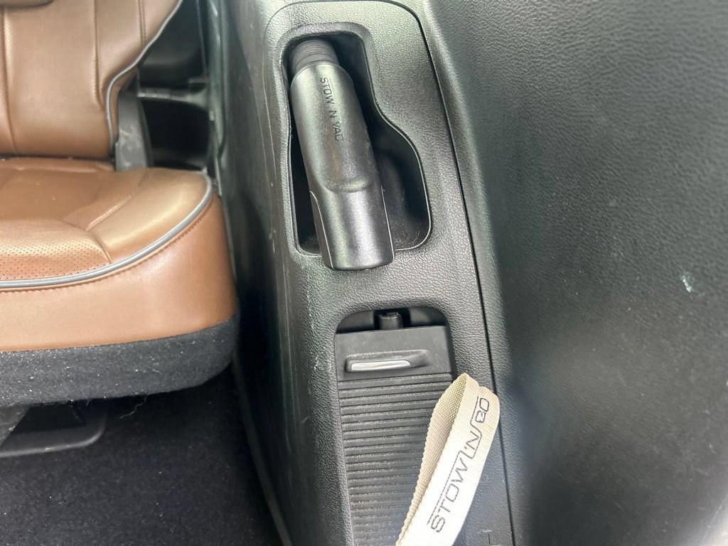 Certified 2018 Chrysler Pacifica Limited w/ Advanced Safetytec Group FWD image 9