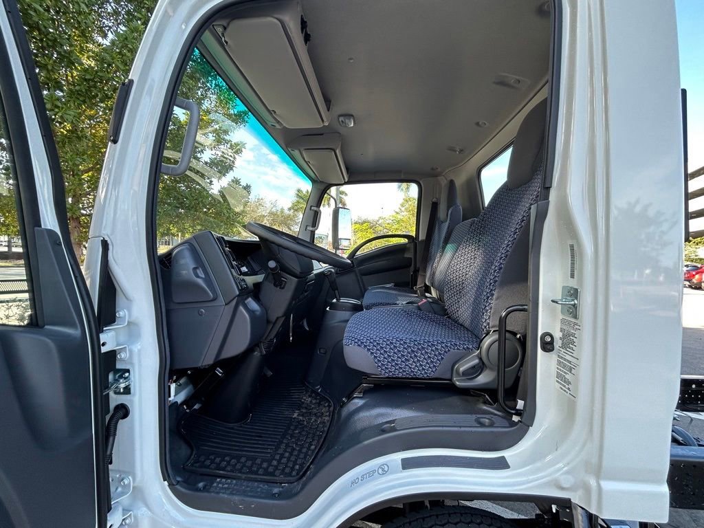 New 2024 Chevrolet Low Cab Forward image 16