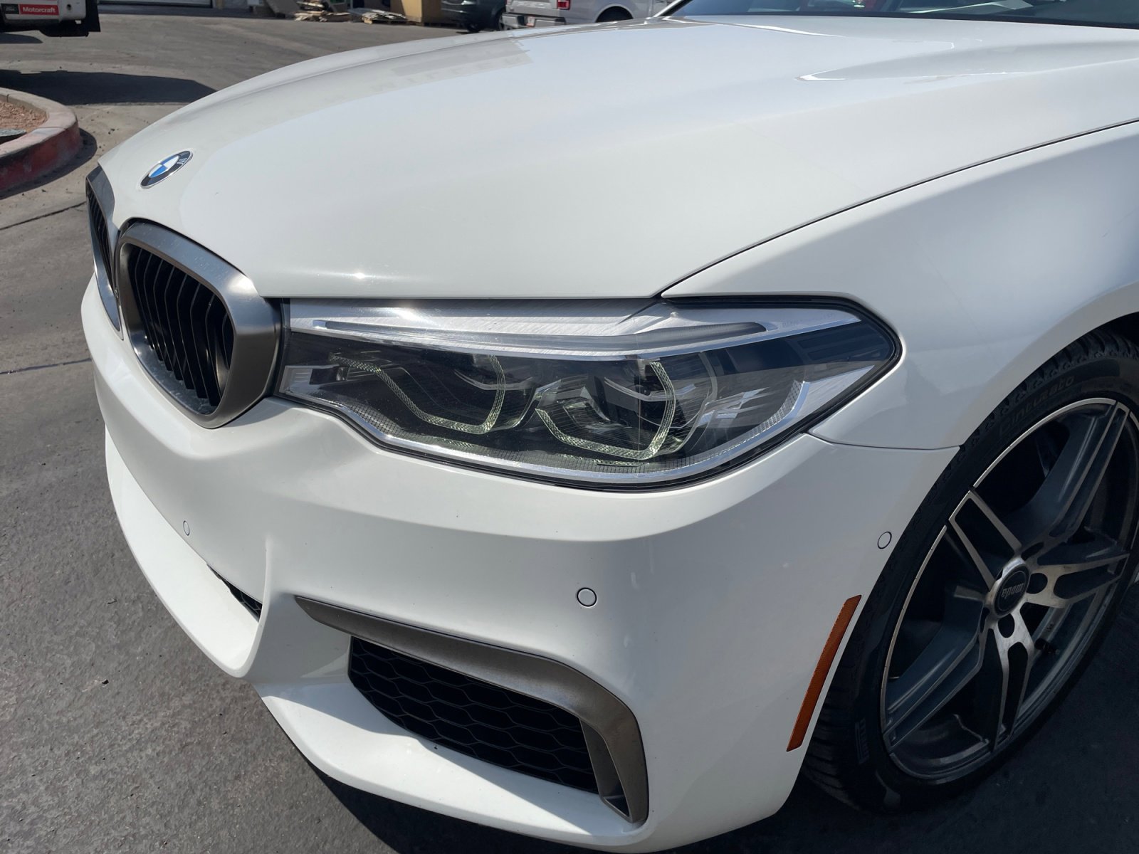 Used 2018 BMW M550i xDrive image 9