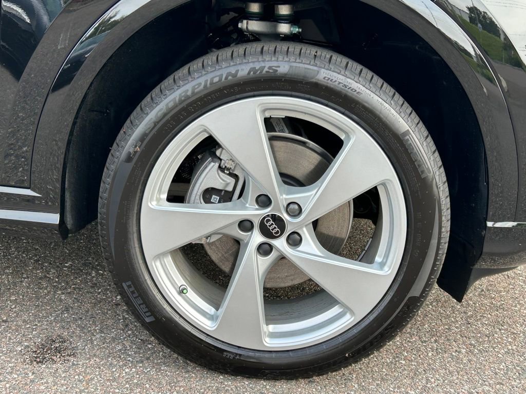New 2025 Audi Q5 Premium Plus image 37