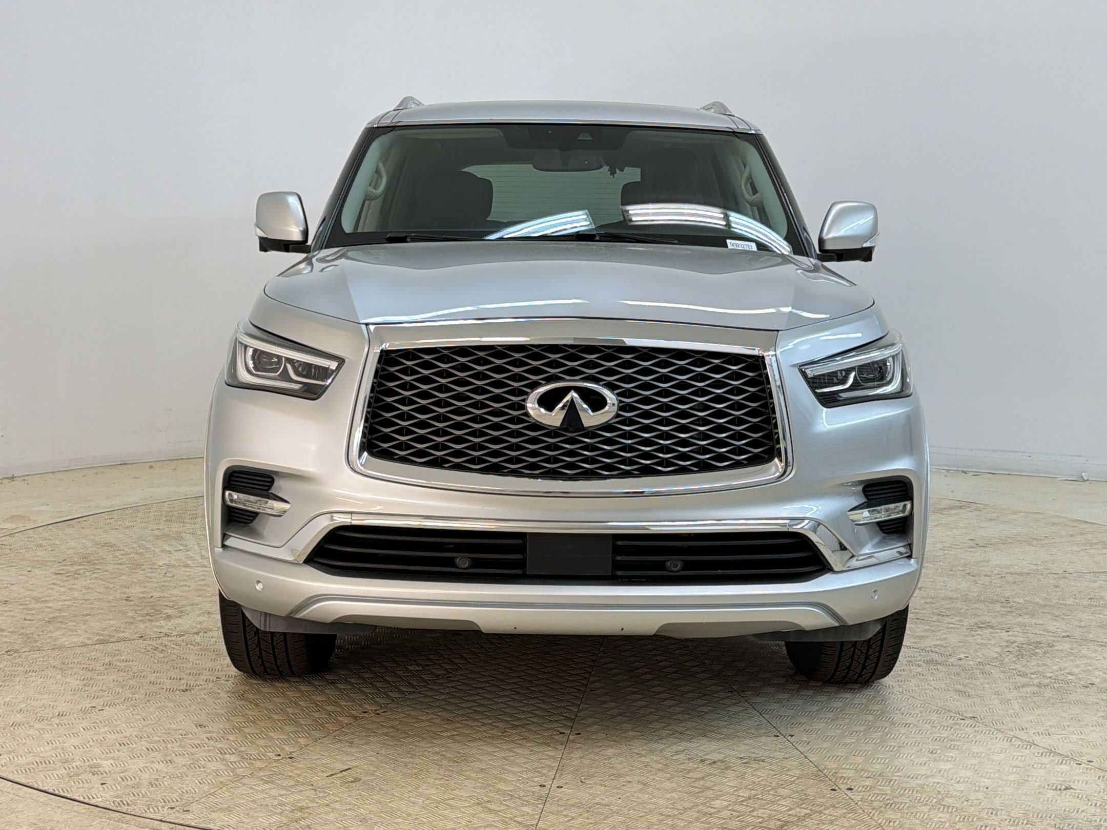 Used 2019 INFINITI QX80 Luxe AWD/4WD image 6