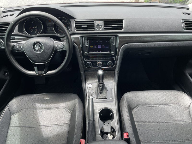 Used 2017 Volkswagen Passat 1.8T SE FWD image 14