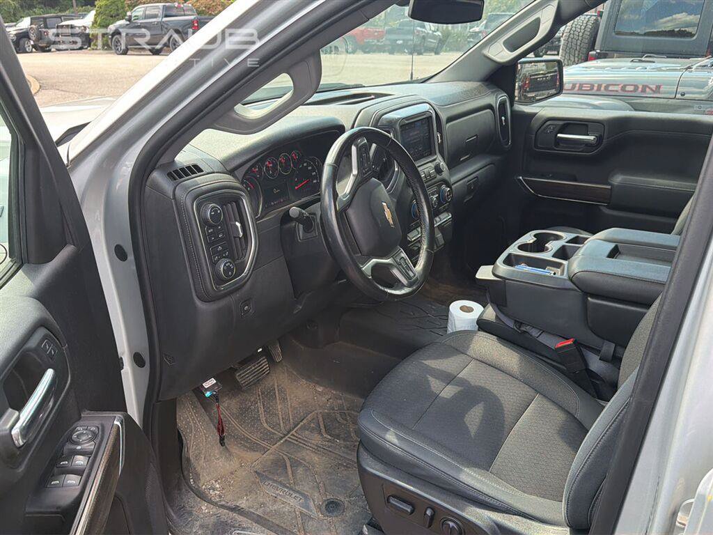 Used 2019 Chevrolet Silverado 1500 LT w/ All-Star Edition AWD/4WD image 12