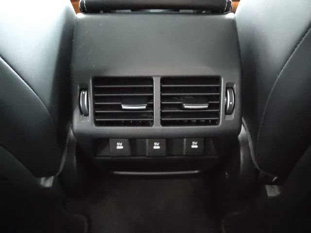 Used 2018 Jaguar E-PACE R-Dynamic HSE image 43