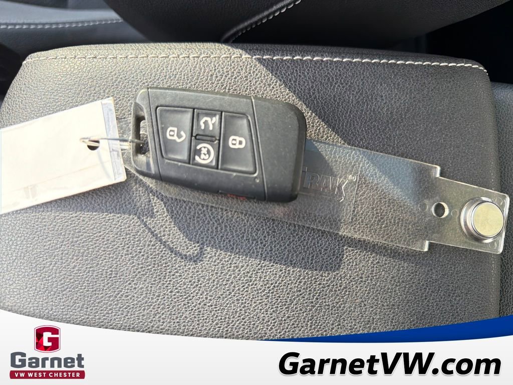 Certified 2024 Volkswagen Taos SEL image 30