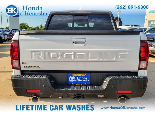 Certified 2025 Honda Ridgeline Black Edition image 6
