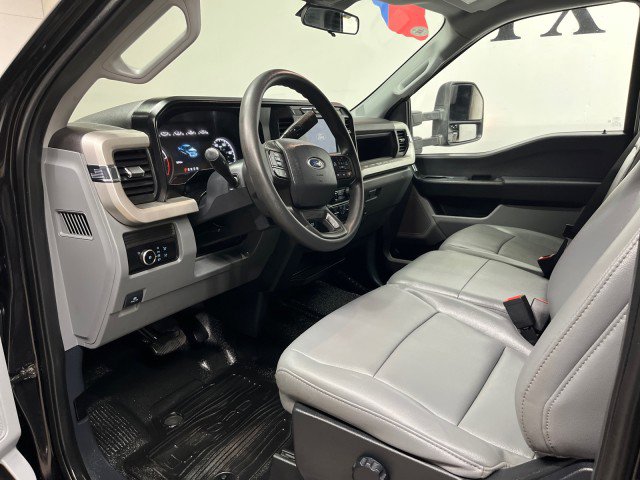 Used 2024 Ford F550 4x4 Crew Cab Super Duty image 27
