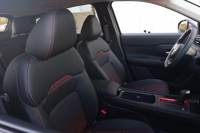 New 2025 Nissan Kicks SR image 21