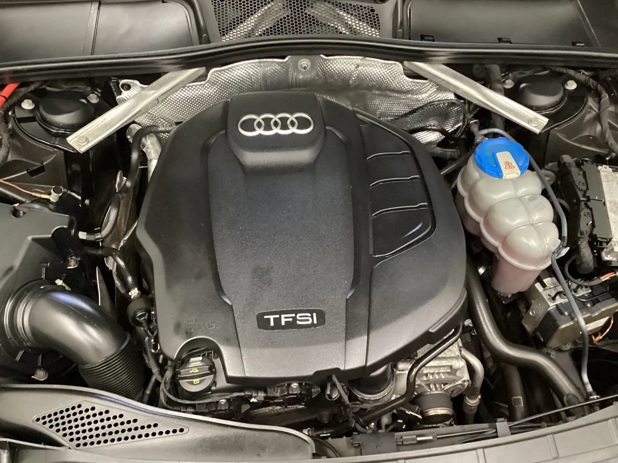 Used 2017 Audi A4 2.0T Premium w/ Audi MMI Navigation Plus AWD/4WD image 21