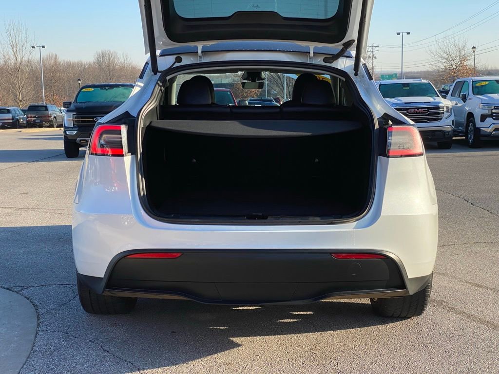 Used 2023 Tesla Model Y Long Range image 7