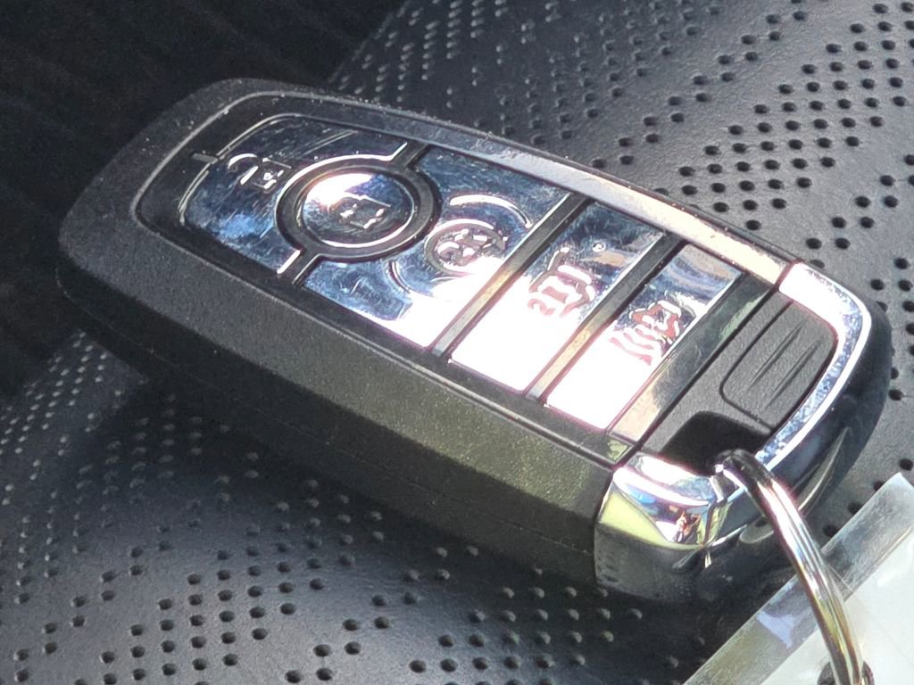 Used 2024 Lincoln Nautilus Reserve w/ Equipment Group 203A image 35