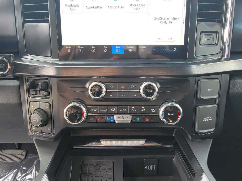 New 2025 Ford F250 Lariat w/ Black Appearance Package image 25