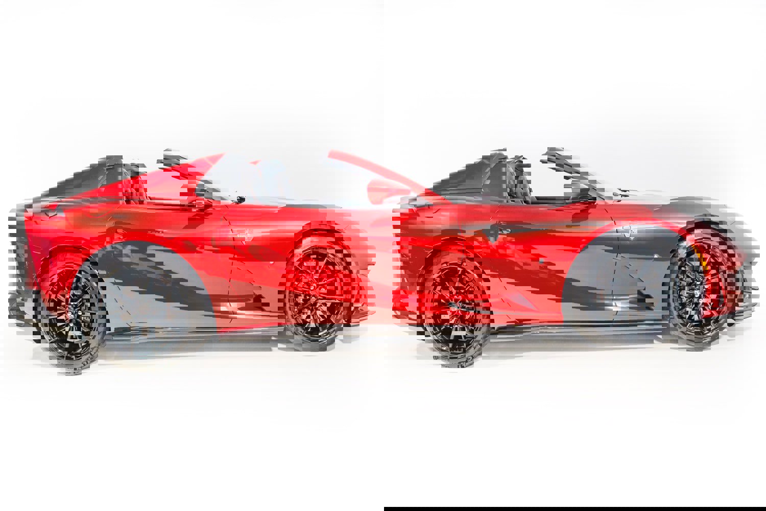 Used 2021 Ferrari 812 GTS image 20