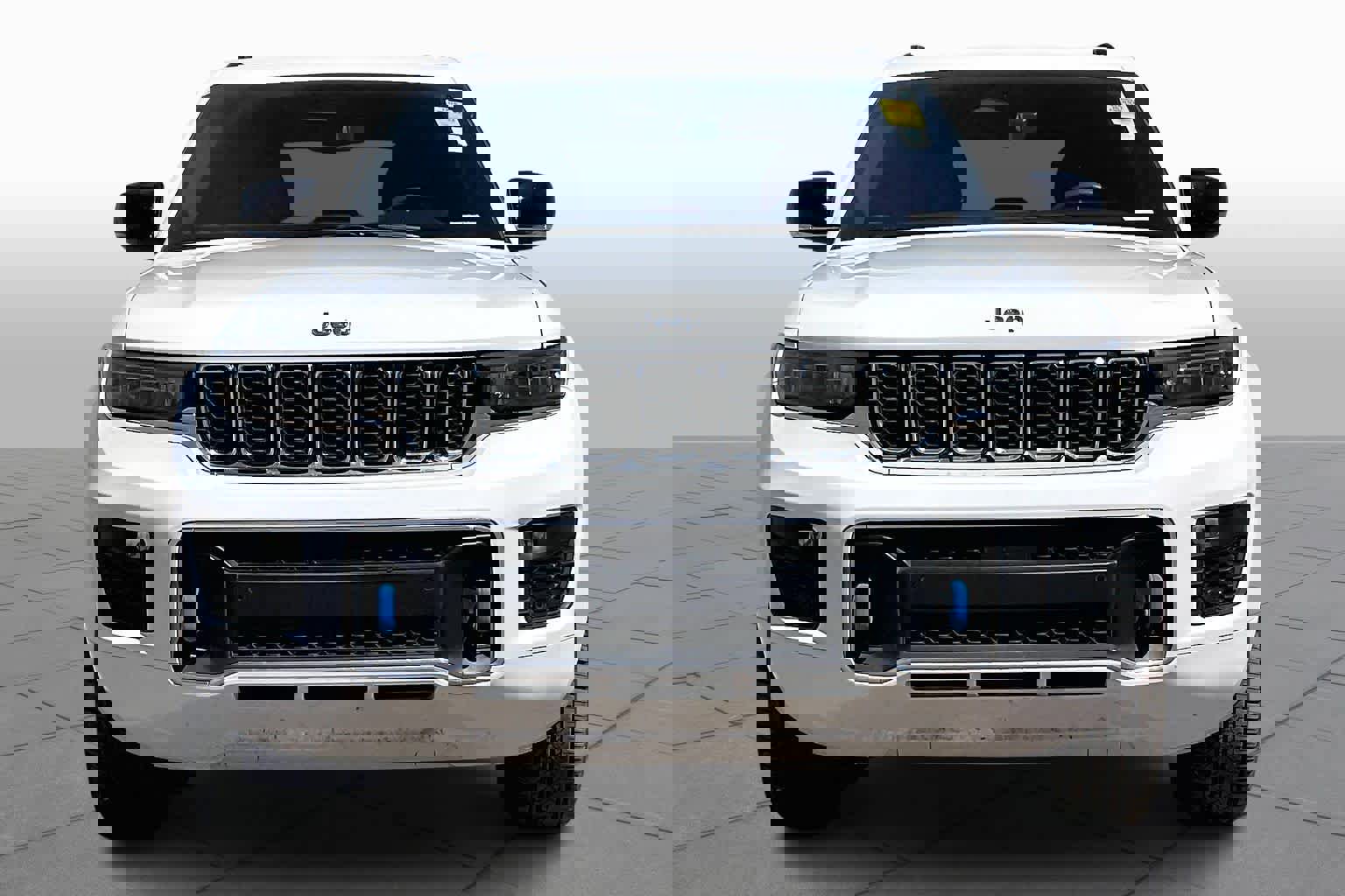 Used 2022 Jeep Grand Cherokee Overland w/ Luxury Tech Group IV image 4