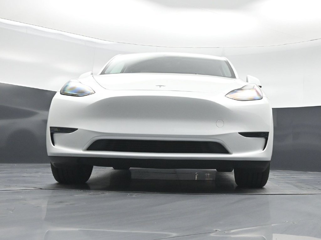 Used 2023 Tesla Model Y Long Range AWD/4WD image 37