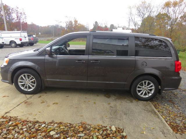 Used 2019 Dodge Grand Caravan SXT image 4