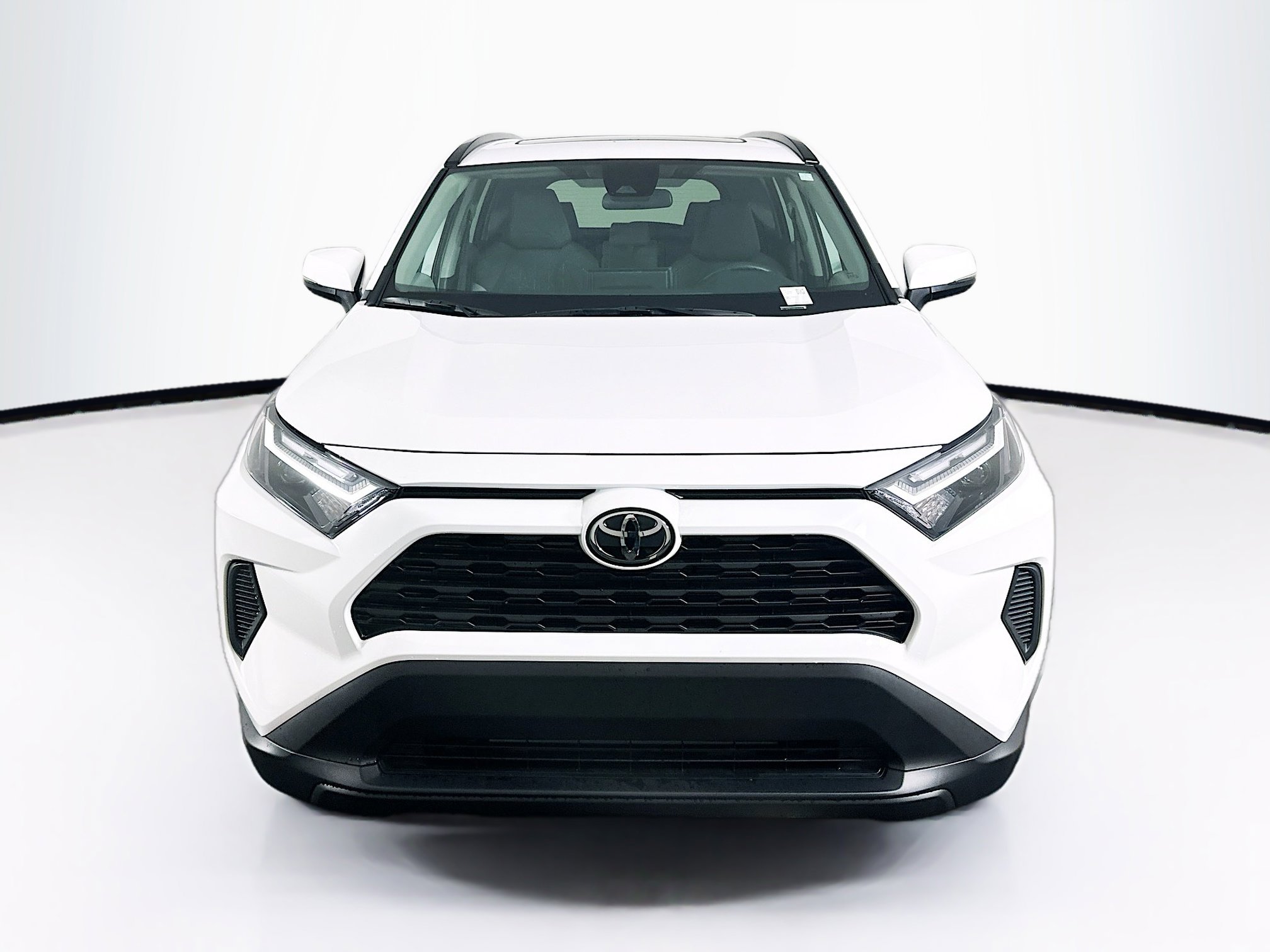 Used 2025 Toyota RAV4 XLE w/ Convenience Package image 2