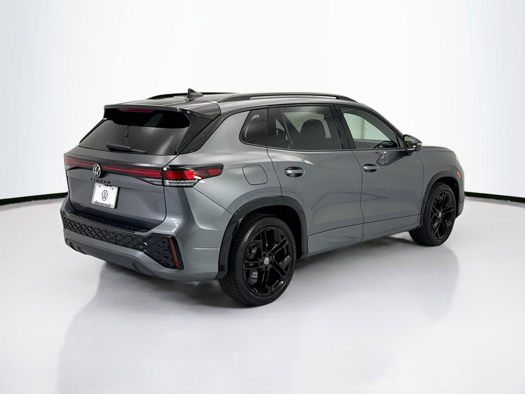 New 2026 Volkswagen Tiguan SE R-Line image 5