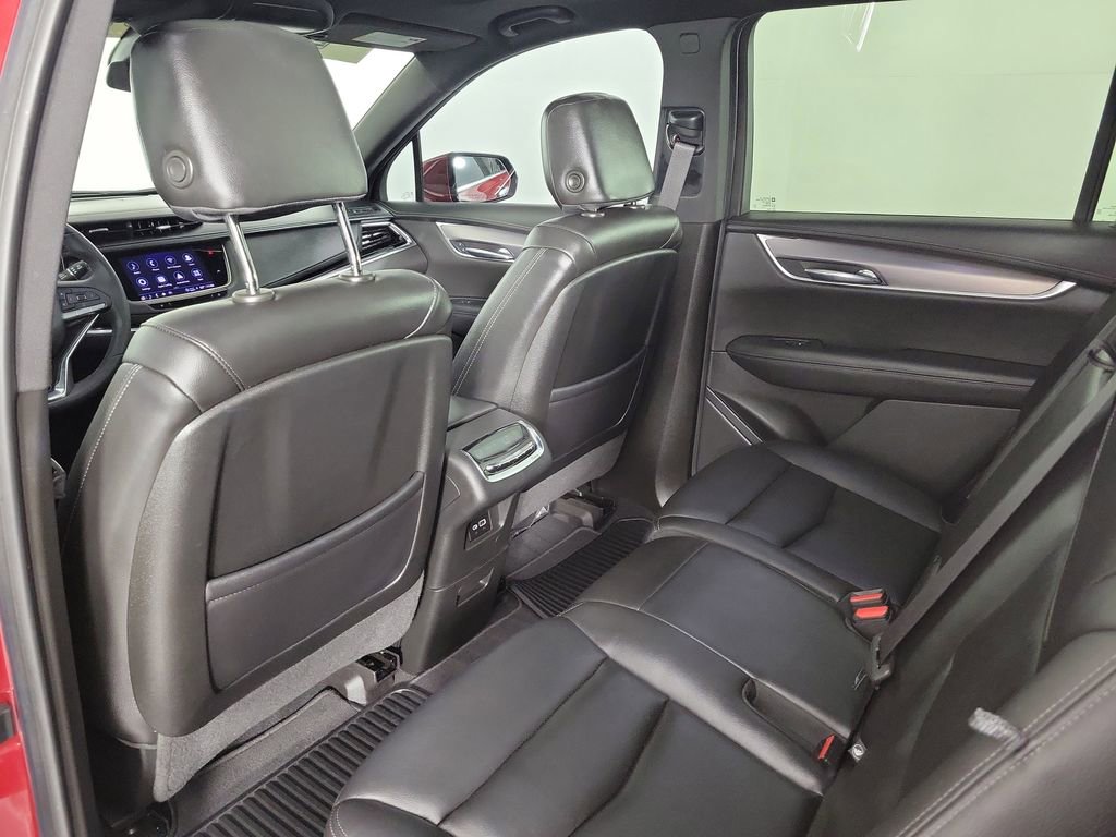 Used 2022 Cadillac XT6 Luxury FWD image 11