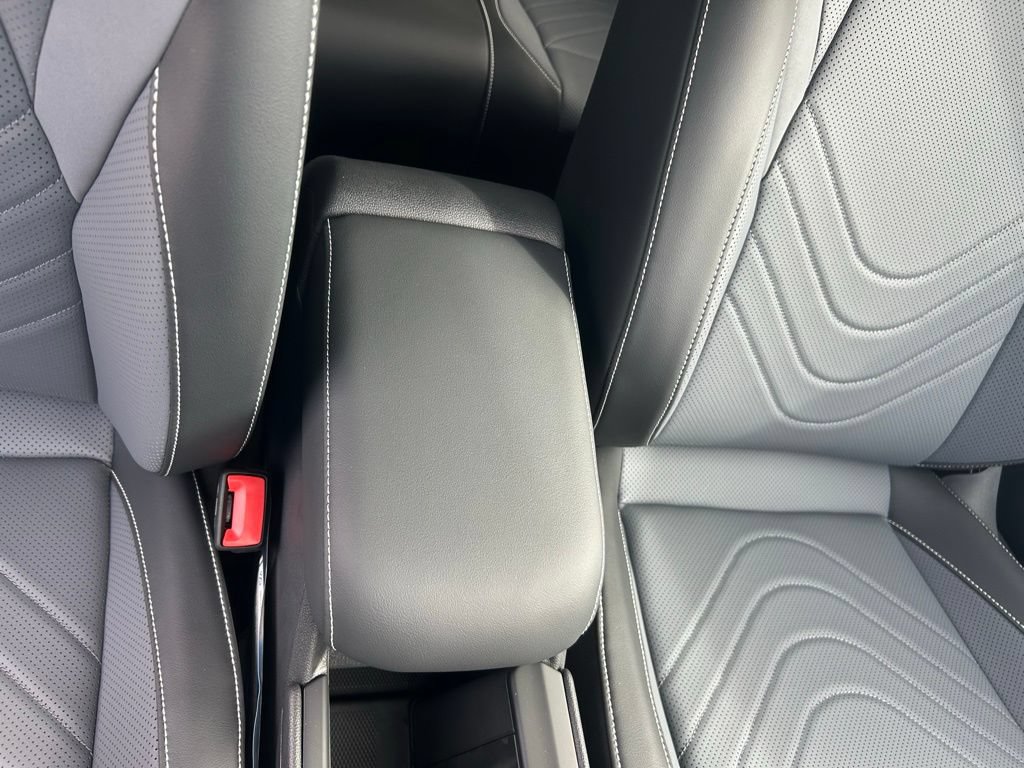 New 2026 Volkswagen Tiguan SE R-Line FWD image 39