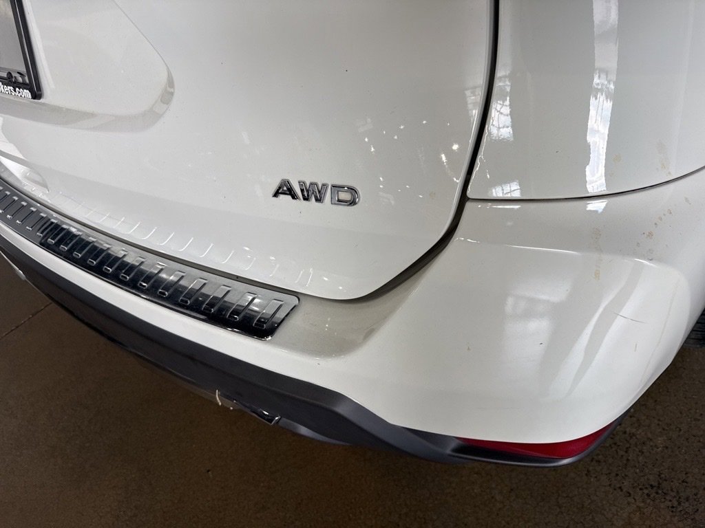 Used 2018 Nissan Rogue S image 32