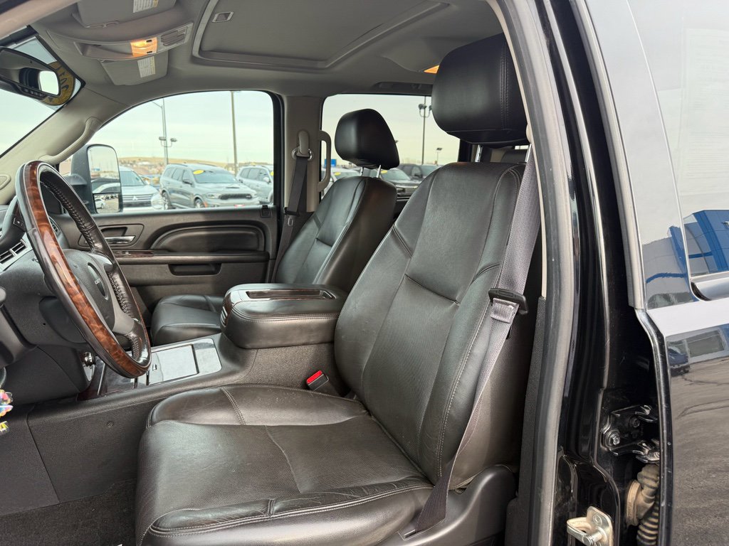 Certified 2014 GMC Sierra 3500 Denali image 11