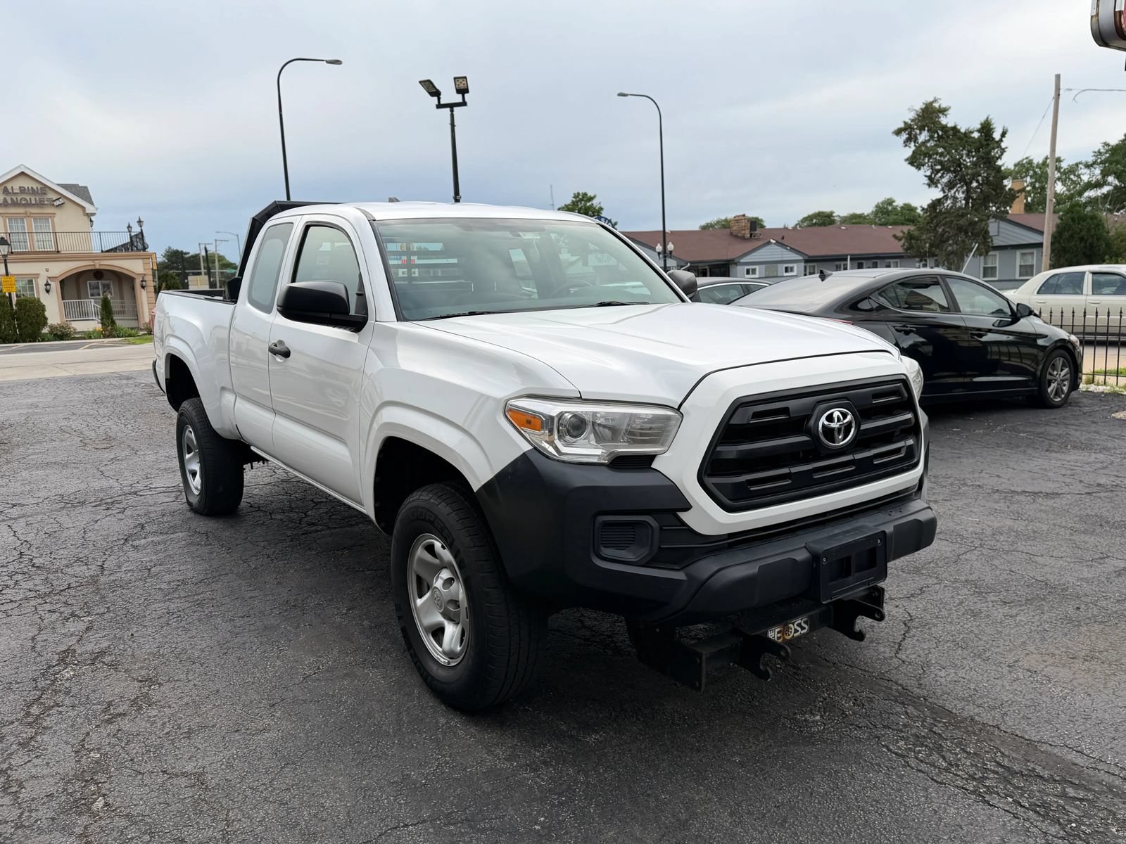 Used 2016 Toyota Tacoma SR AWD/4WD image 3