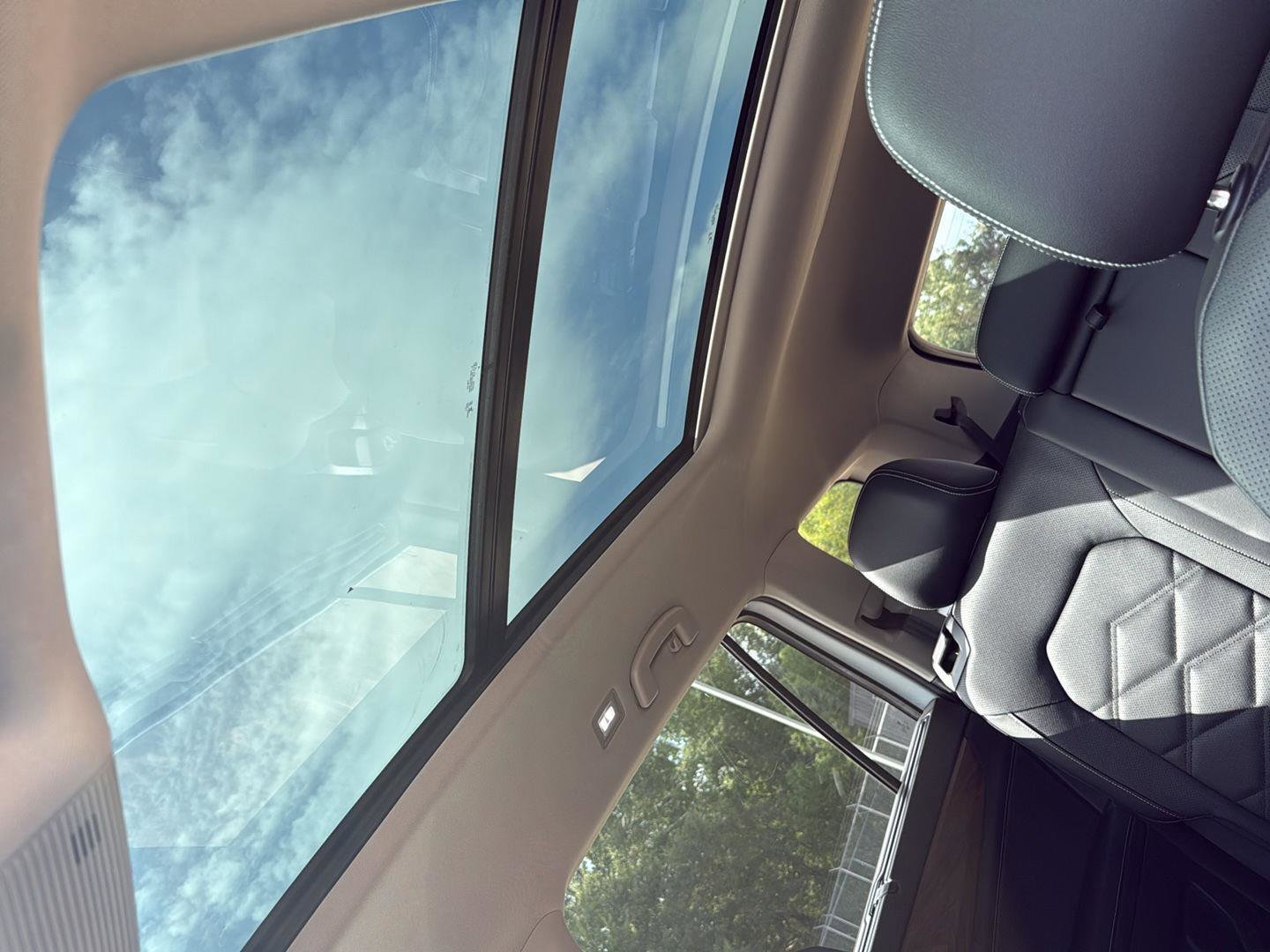 New 2026 Volkswagen Atlas SE image 19