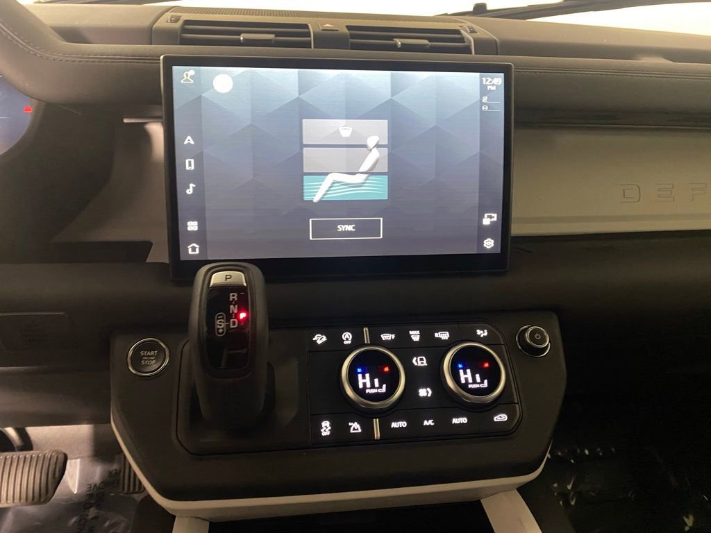 Used 2025 Land Rover Defender 110 S image 23