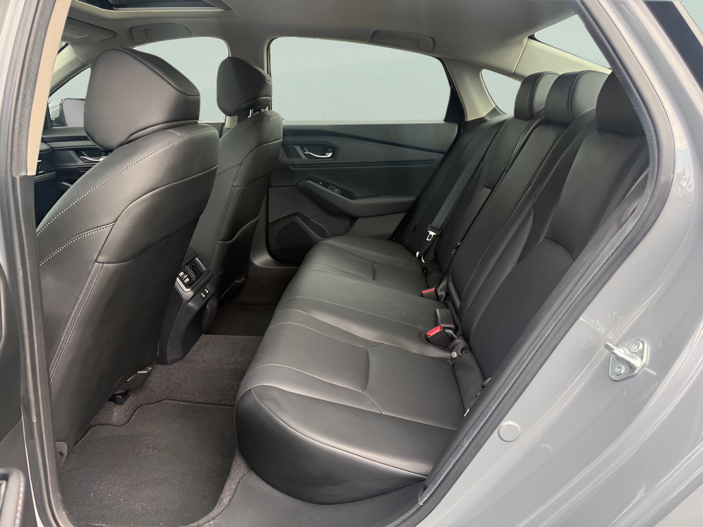 Used 2024 Honda Accord Touring image 11