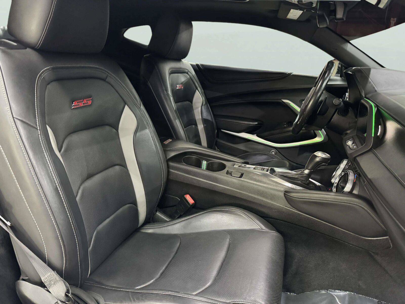 Used 2018 Chevrolet Camaro SS w/ Redline Edition RWD image 36