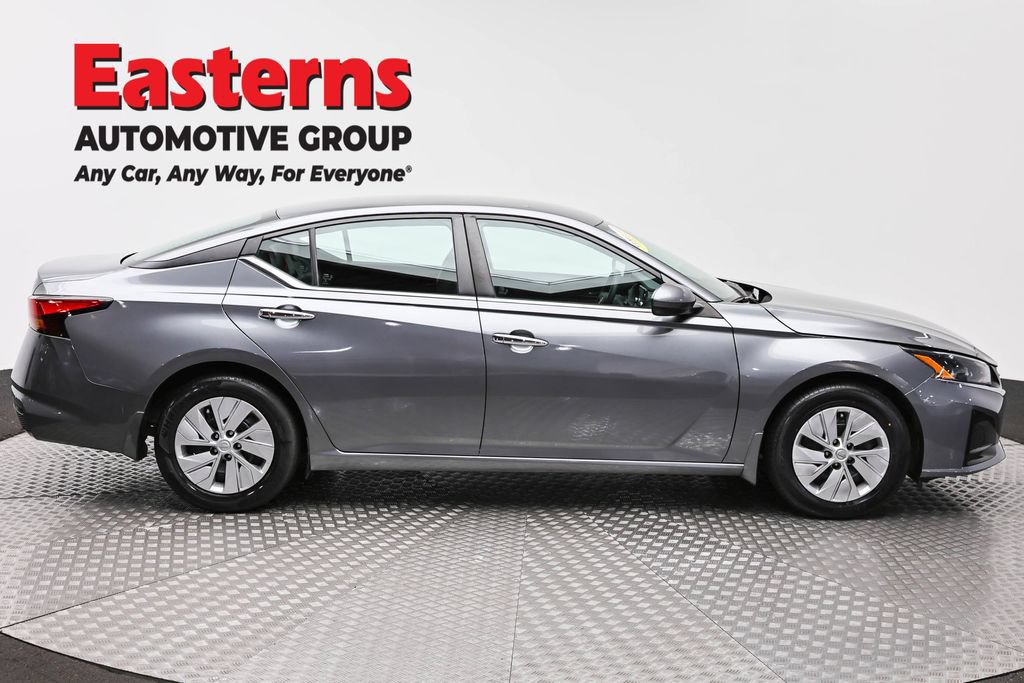 Used 2023 Nissan Altima 2.5 S FWD image 4
