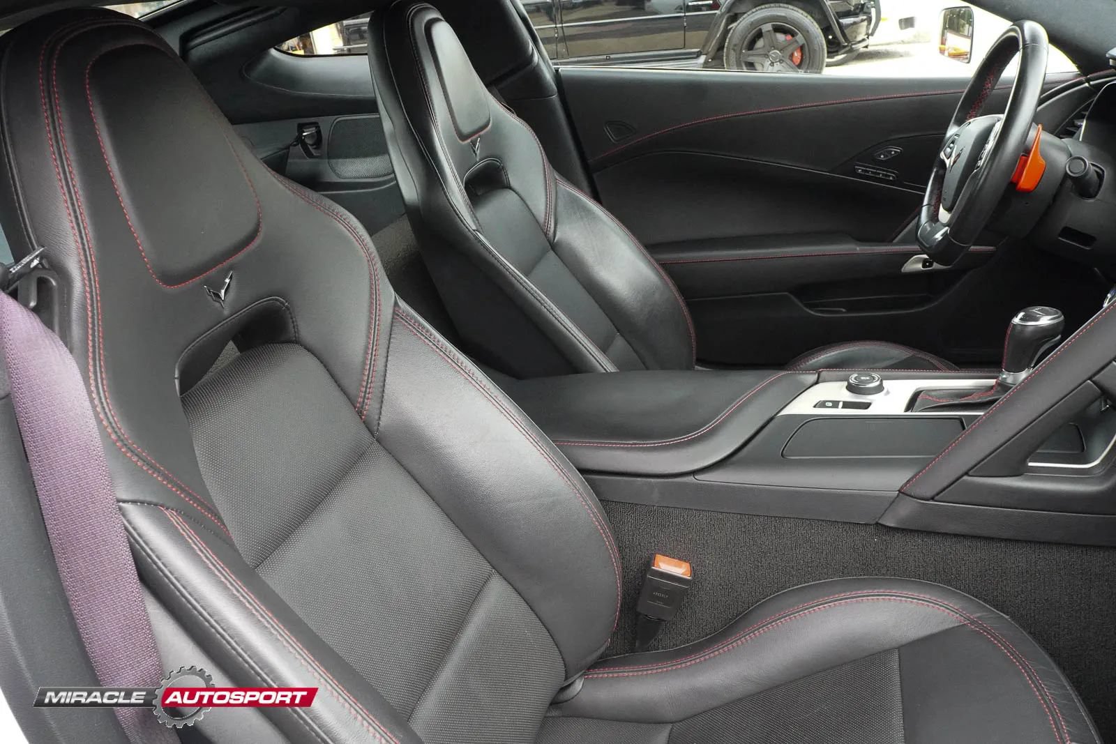 Used 2017 Chevrolet Corvette Stingray Coupe w/ 3LT Preferred Equipment Group RWD image 28