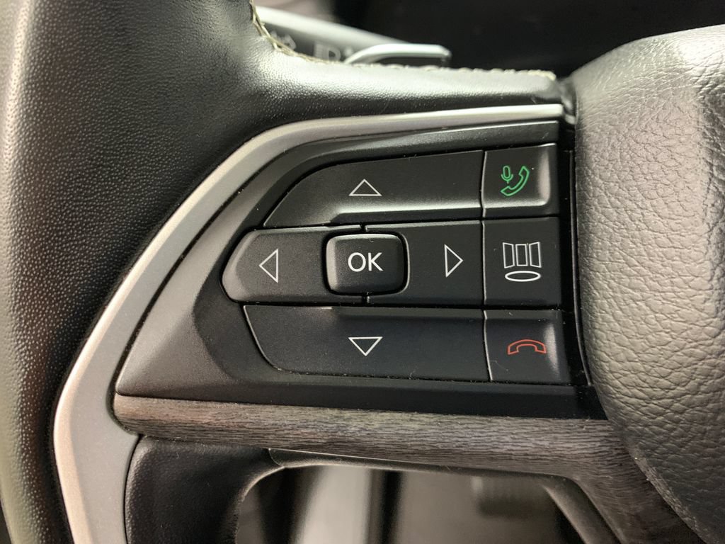 Used 2022 Jeep Grand Cherokee Limited AWD/4WD image 25