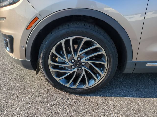 Used 2020 Lincoln Nautilus Reserve w/ Equipment Group 201A FWD image 10