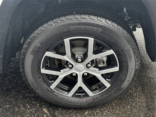 Certified 2024 Jeep Grand Cherokee Limited image 11