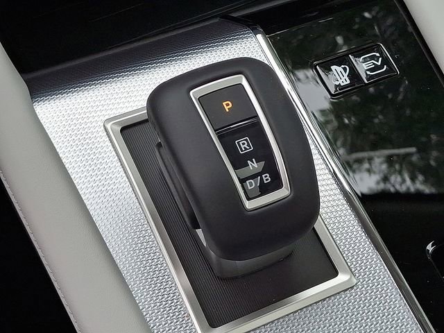 New 2025 Mitsubishi Outlander SEL image 11