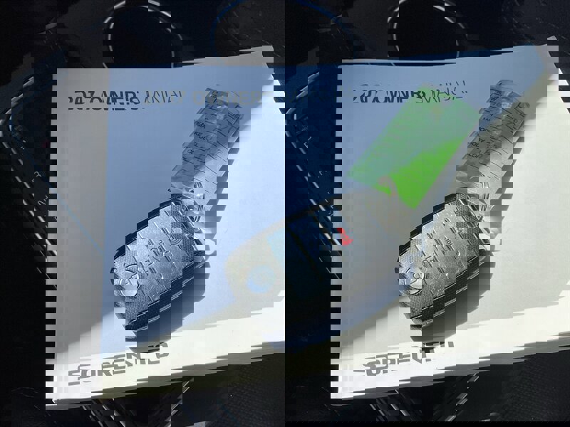 Used 2017 Kia Sorento SX image 35